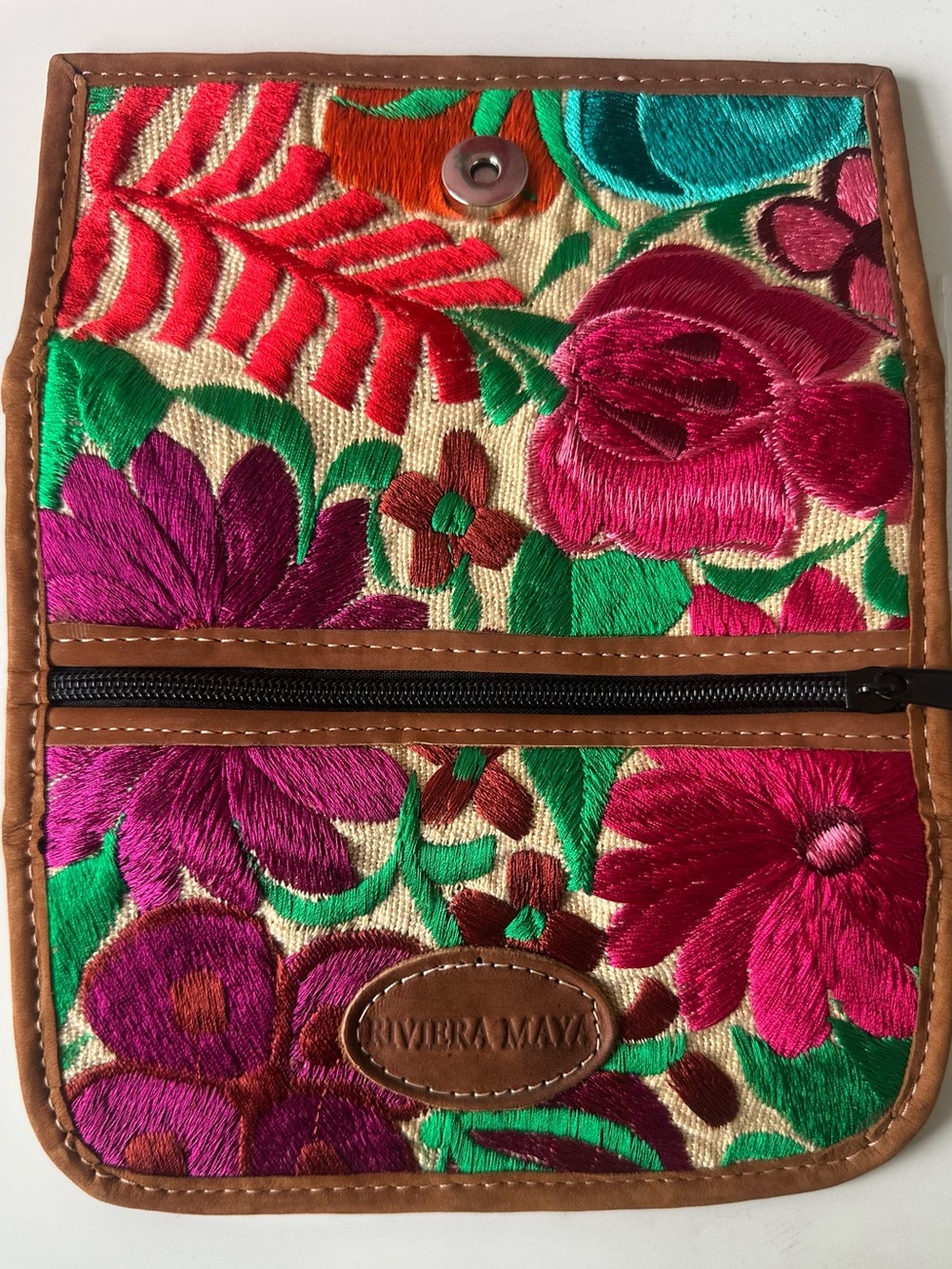 Riviera Maya Multicolor Embroidered Women’s Clutch - Pink & Green